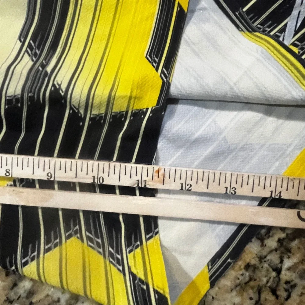 Oakley‎ Blade Board Shorts Mens XL Yellow Black O Stretch Ripstop Surf Trunks XL